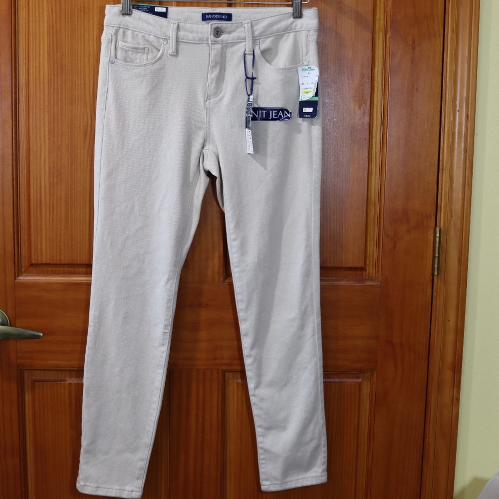 Bandolino Selene Skinny Pants in Light Beige 8 Petite